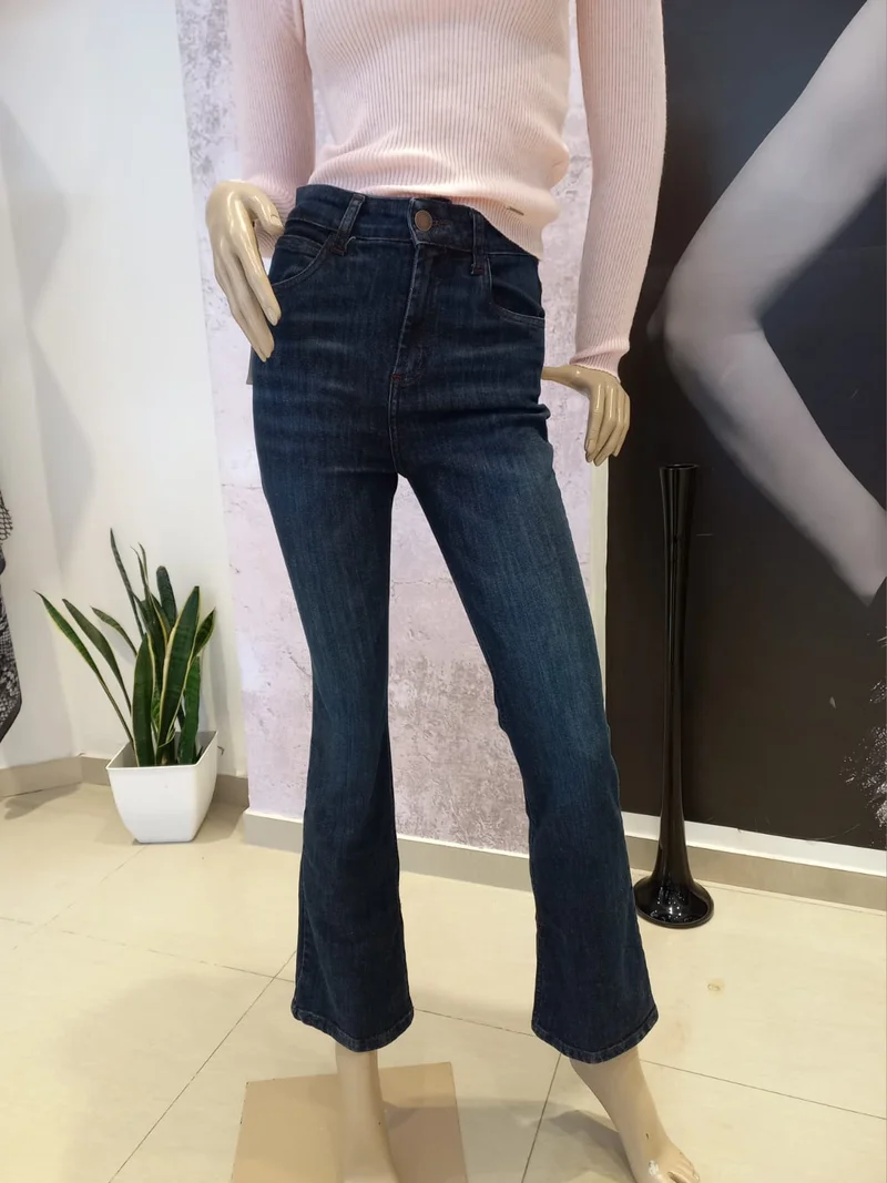 Jean Flare Angostura