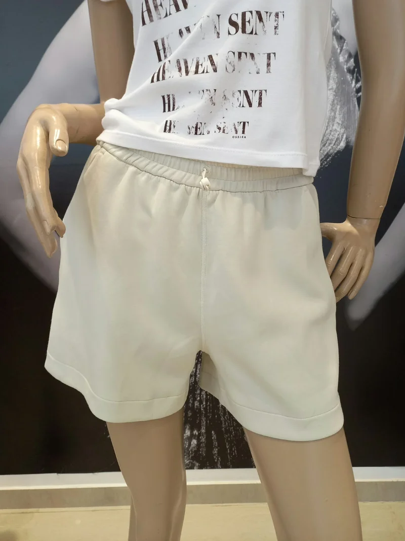 Short Con Cordón