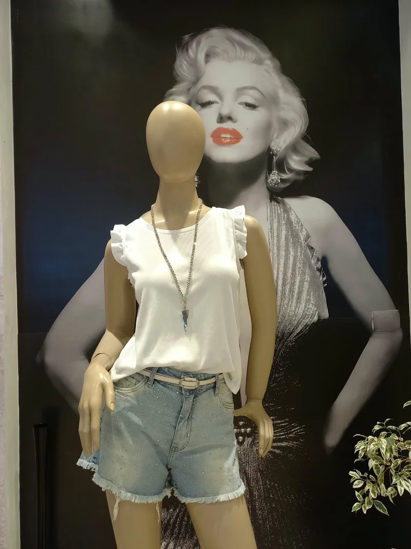 Short Elastizado Strass