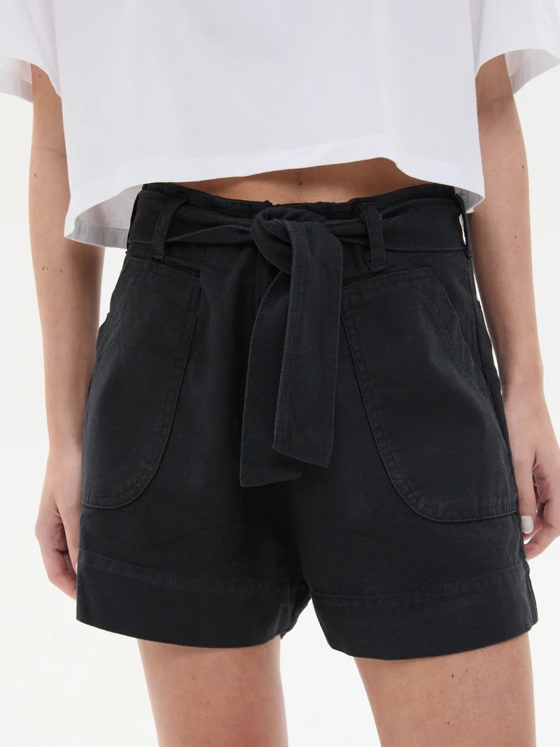 Short de Gabardina con Lazo