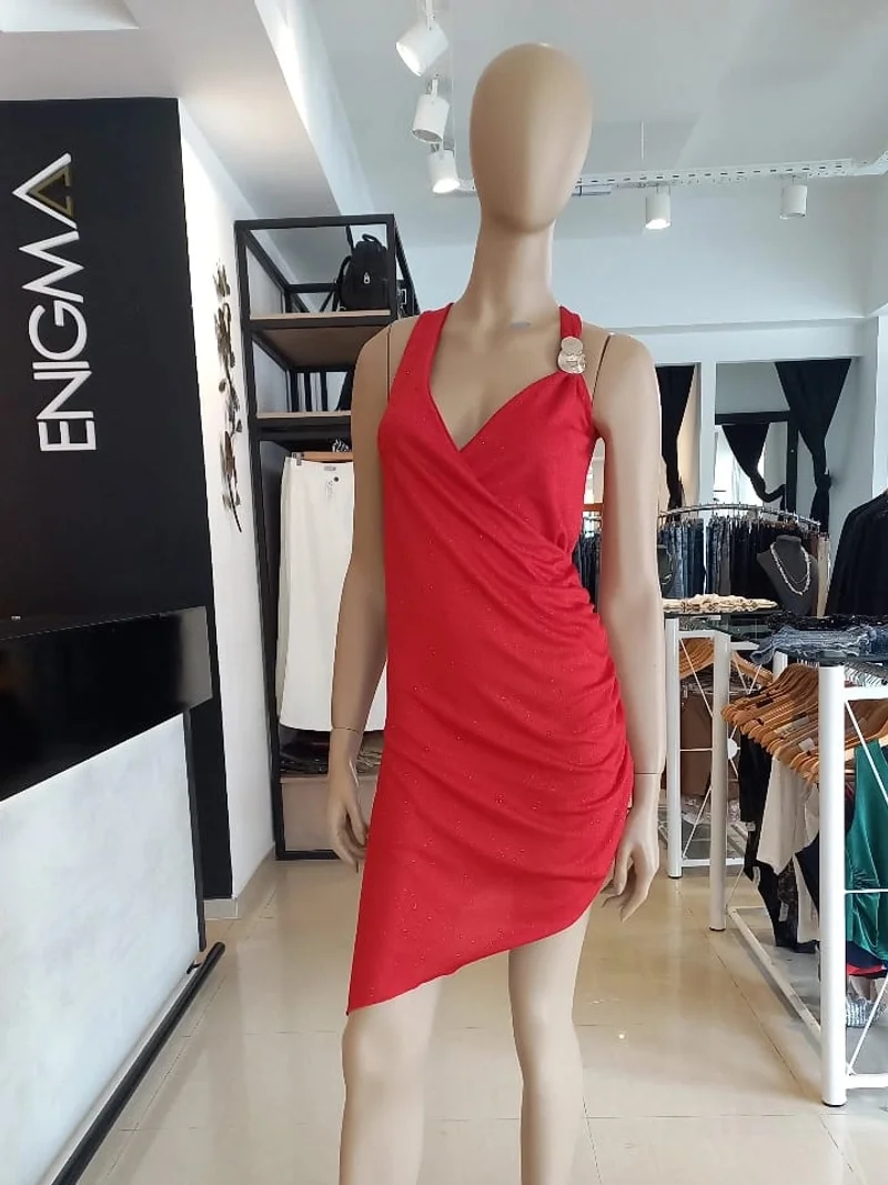 Vestido Cruz con Hebilla Irregular
