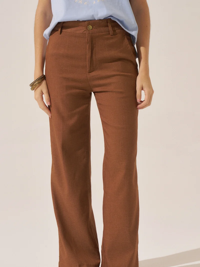 Pantalón Recto de Gabardina Clara