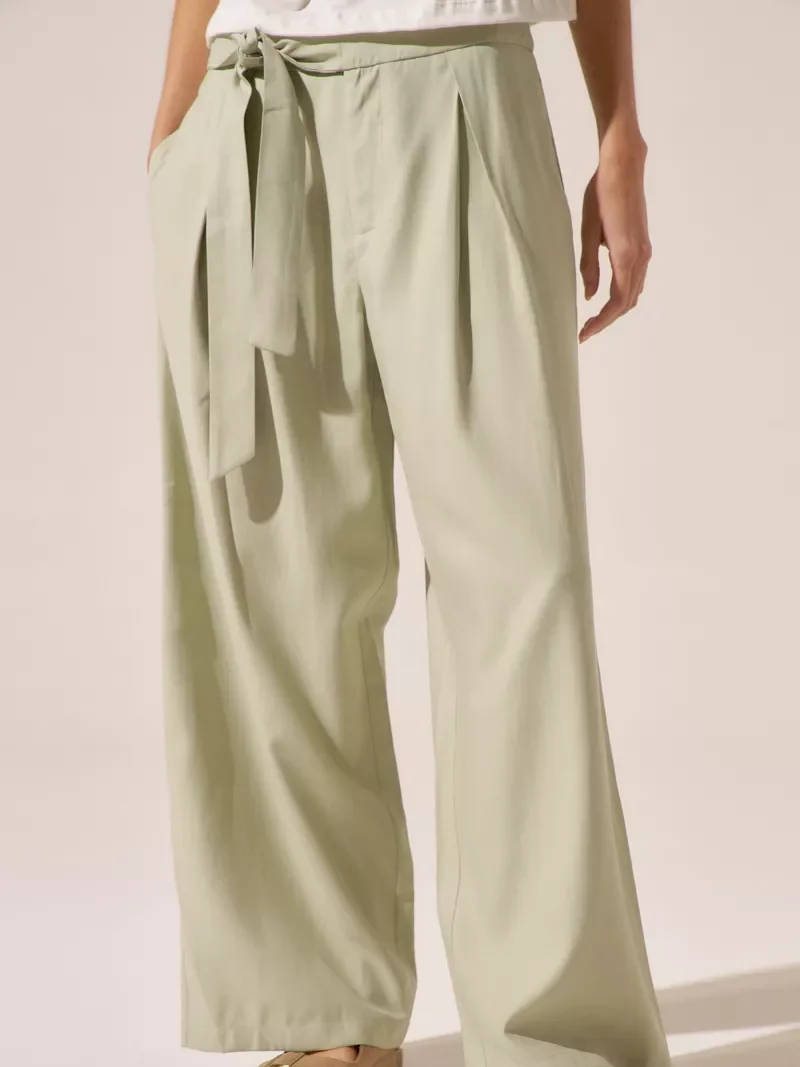 Pantalón con Lazo Class