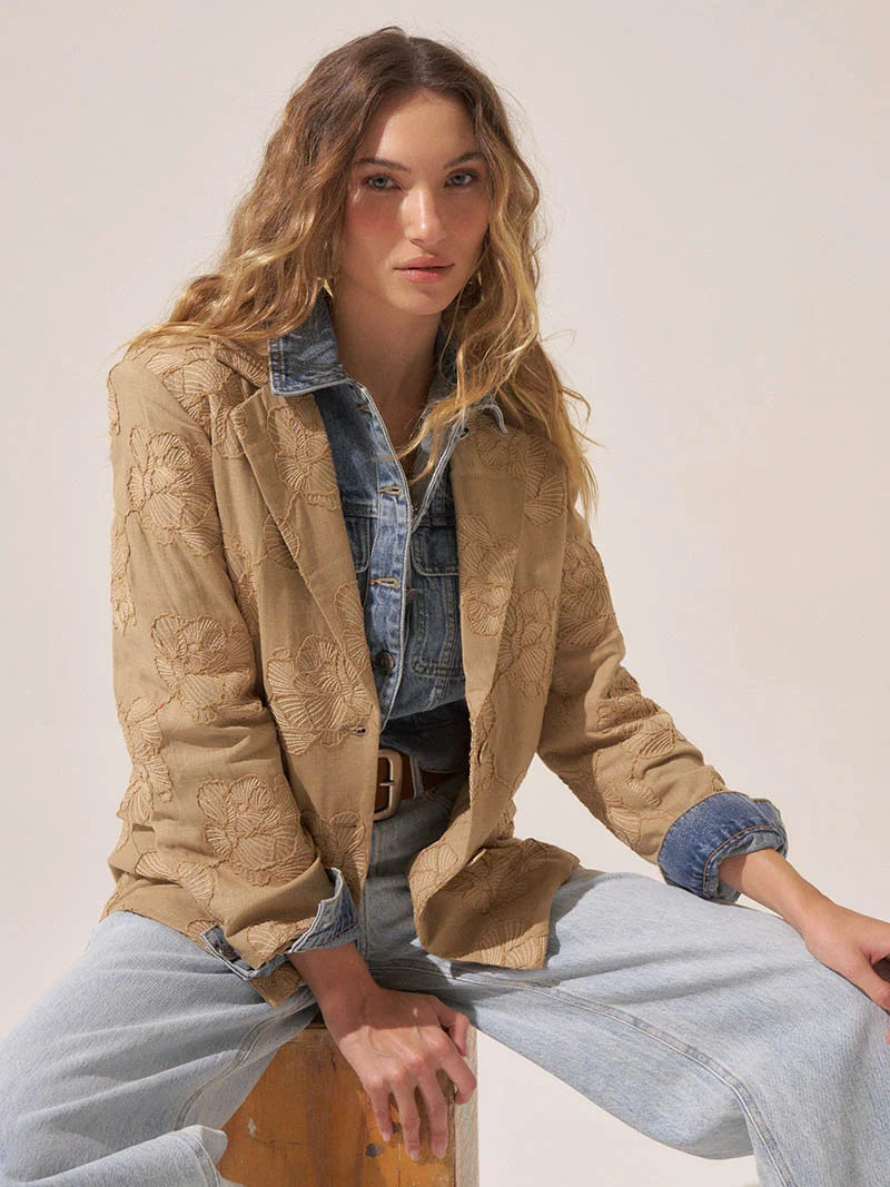 Blazer de Lino Bordado Agus