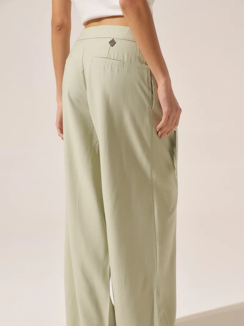 Pantalón con Lazo Class