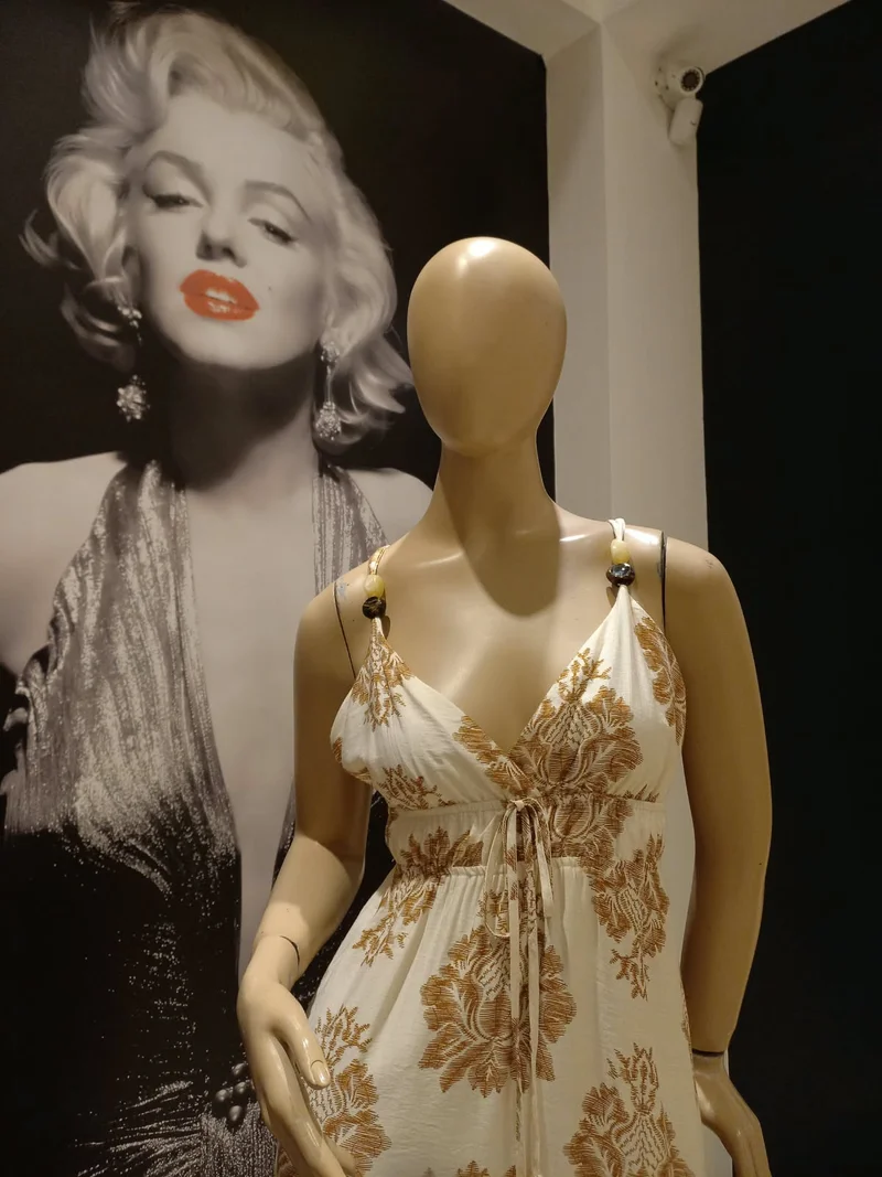 Vestido Estampado con Piedra Istor